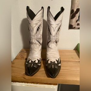 Black & white pointed boots